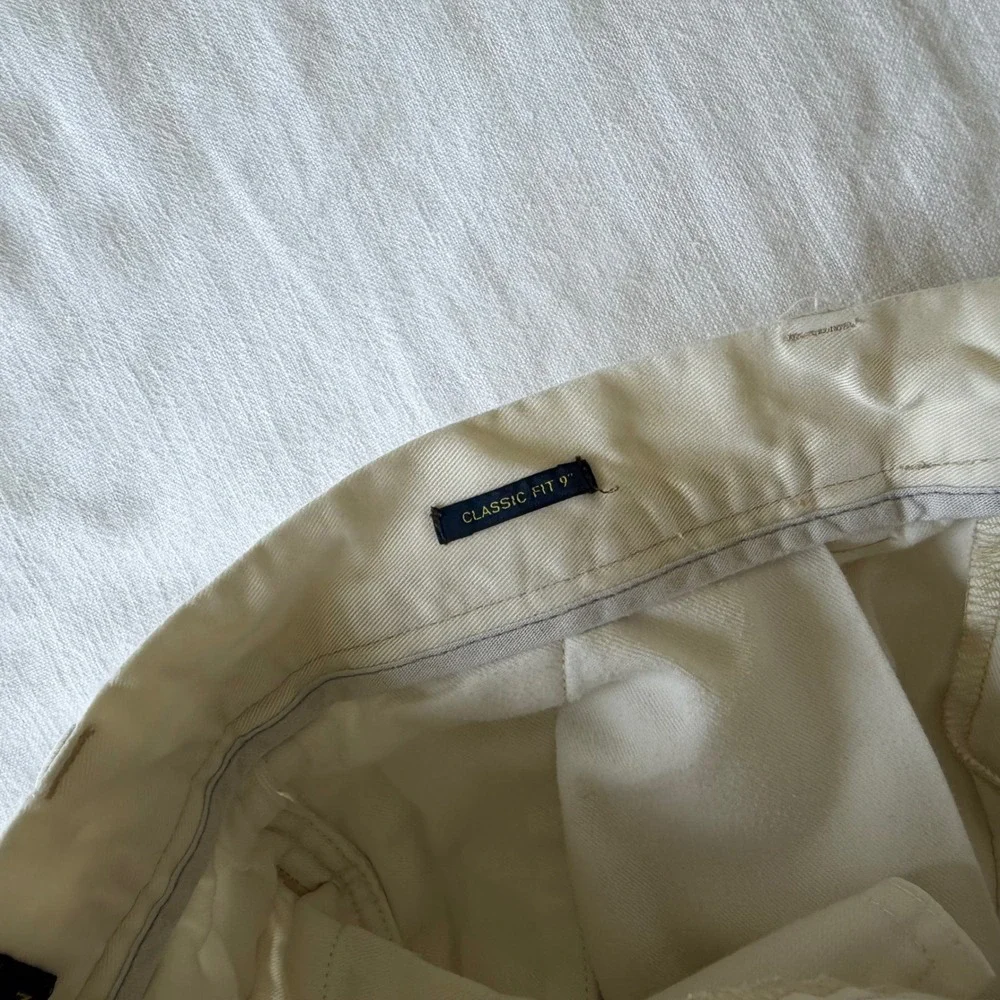 Polo Ralph Lauren Classic Fit 9 Inch Chino Shorts Cream Bleached 32
